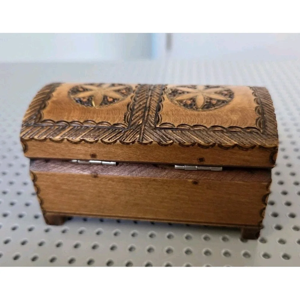 Wooden Polish Trinket Box Carved Treasure Chest Made in Tatra Mountains Poland - Picture 6 of 9